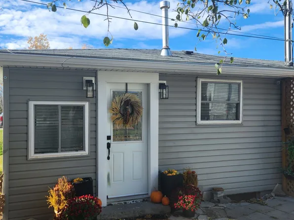 6286 Black River Rd, Georgina, ON L0E 1R0