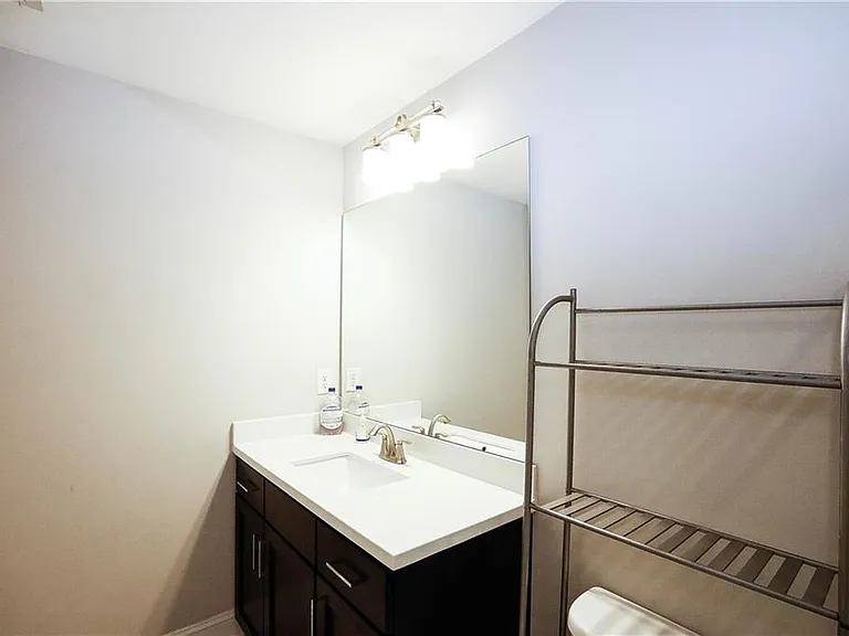 1920 Townsend Ct — Photo 39