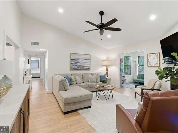 708 Parkaire Xing, Marietta, GA 30068