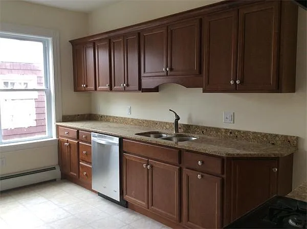 15 Romsey St #3 — Photo 3