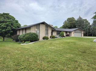 7290 Wingeier Ave SE, Alto, MI 49302