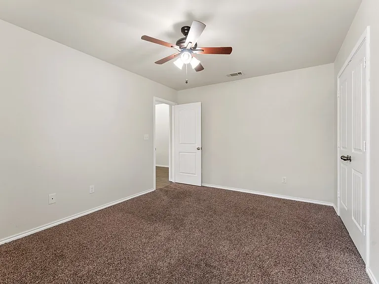 716 Duke Ave — Photo 15