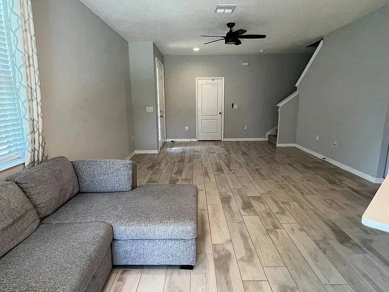 321 Evertree Loop — Photo 5