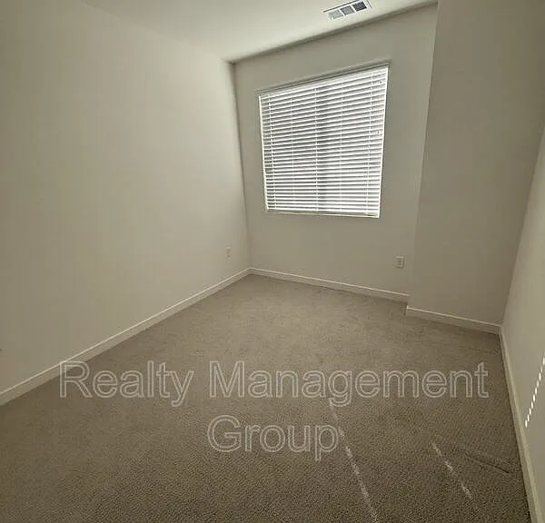5480 Shorefront Dr #163 — Photo 16