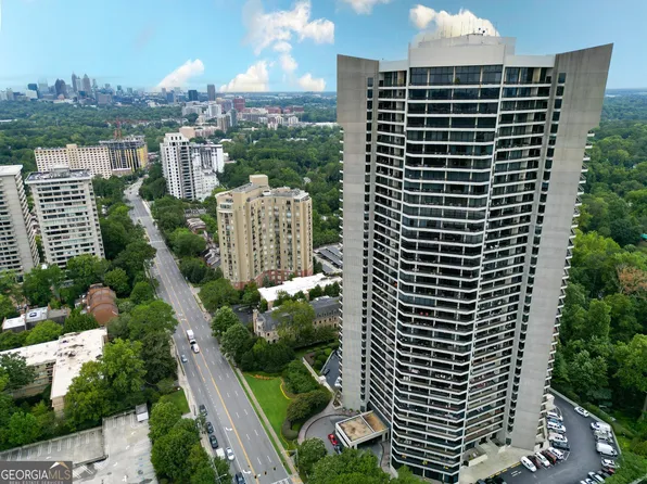 2660 Peachtree Rd NW APT 16C, Atlanta, GA 30305