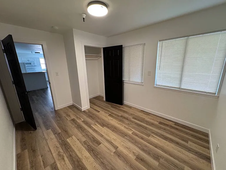 17 SW 2nd Ave #308 — Photo 9