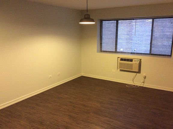 3rd image of 6134 N Kenmore Ave Unit 409