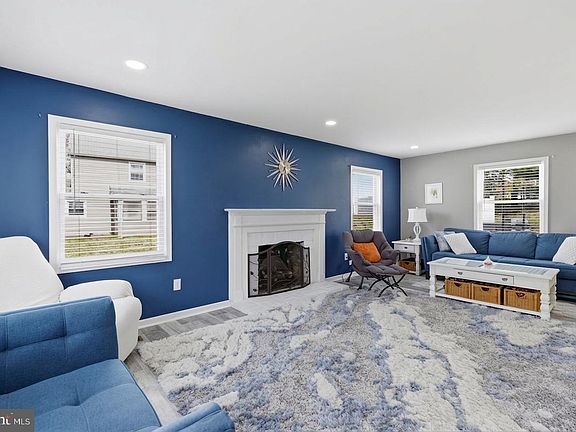 4th image of 505 Foster Knoll Dr