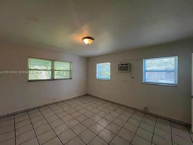 4548 SW 33rd Ave #M — Photo 13