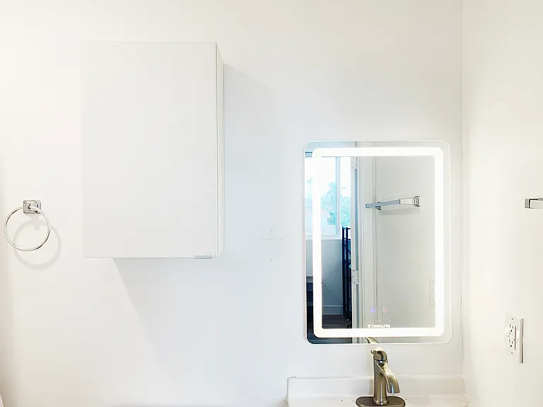 1436 W 36th Pl — Photo 12