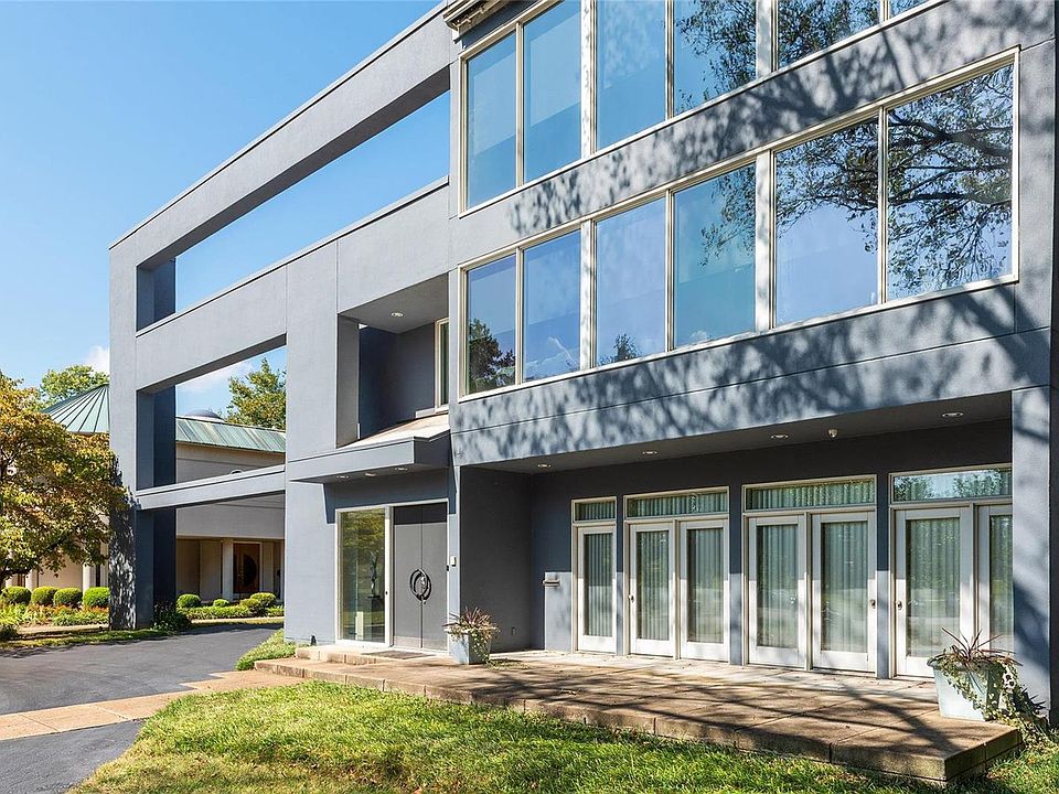 1st image of 5725 Lindell Blvd
