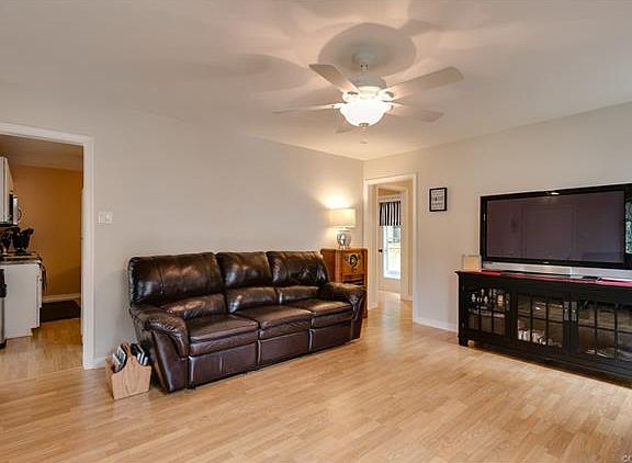 5th image of 8313 Marwood Dr