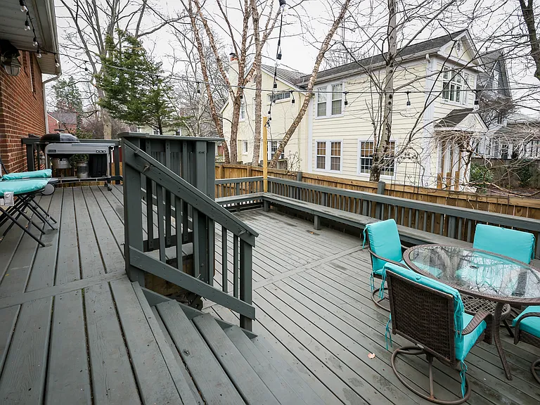 407 Russell Rd — Photo 50
