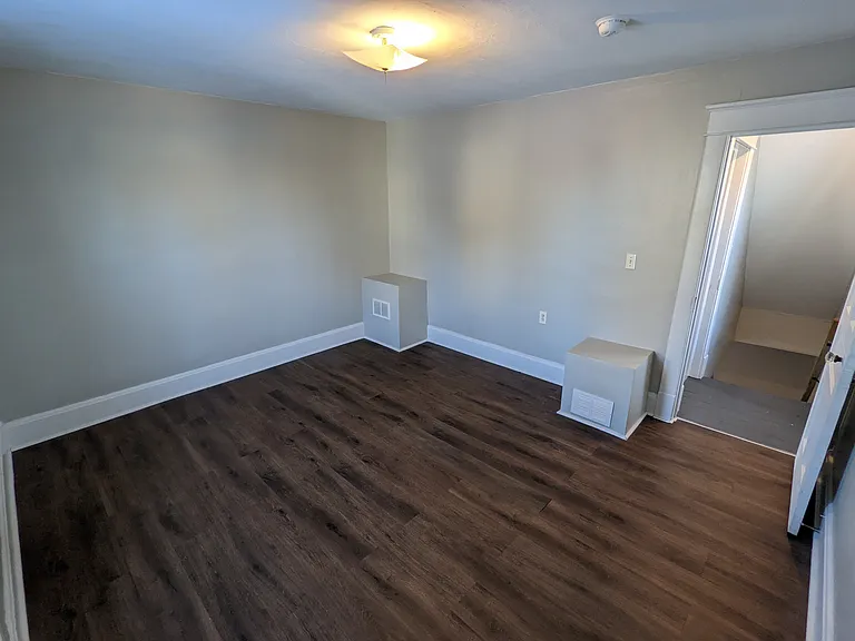 83 N Williams St — Photo 9
