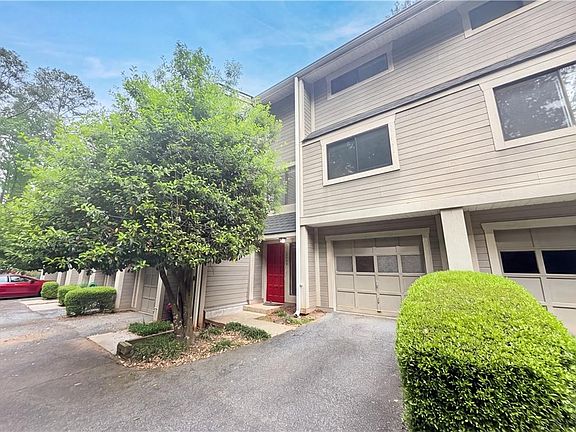 2nd image of 2869 Torreya Way SE