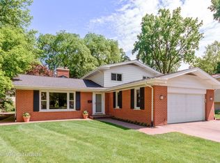 1532 Tulip Tree Ct, Glenview, IL 60025
