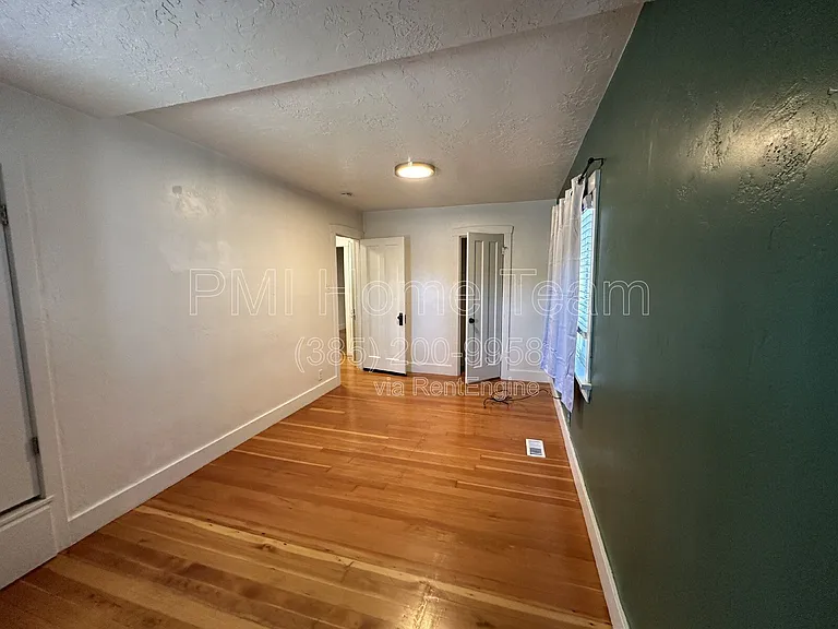 146 E 200 N — Photo 8