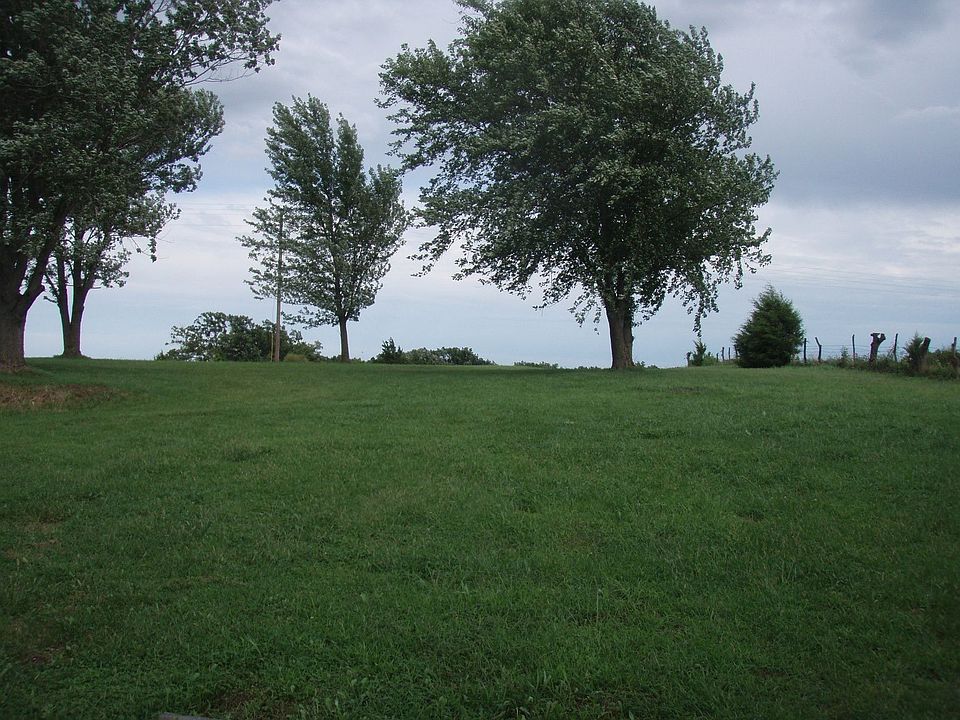 2nd image of 376 NE P Hwy