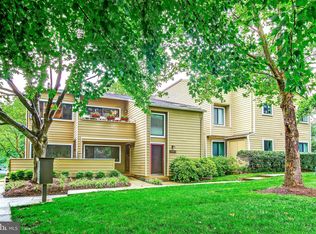 11049 Villaridge Ct, Reston, VA 20191