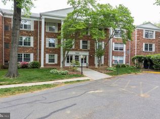7630 Provincial Dr APT 302, Mc Lean, VA 22102