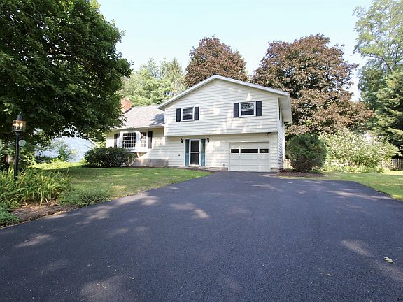 2nd image of 10 Trice Dr