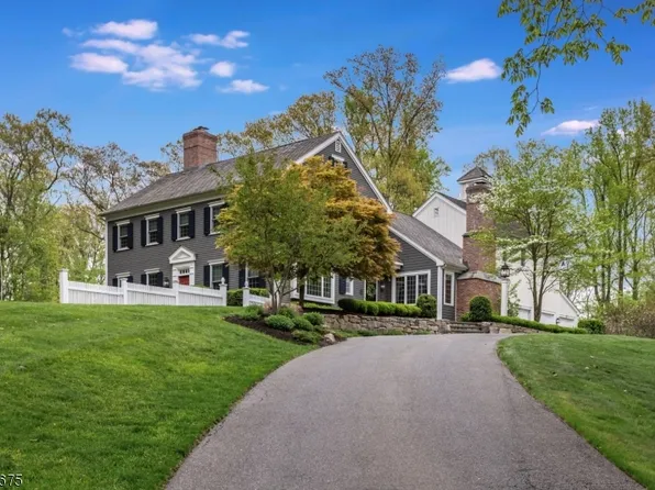 7 Red Oak Row, Chester Twp., NJ 07930