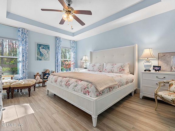4th image of 70 VESTAVIA Court