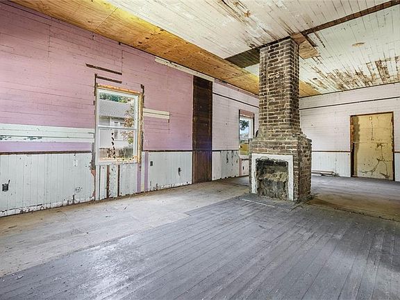 2nd image of 1218 Hercules St
