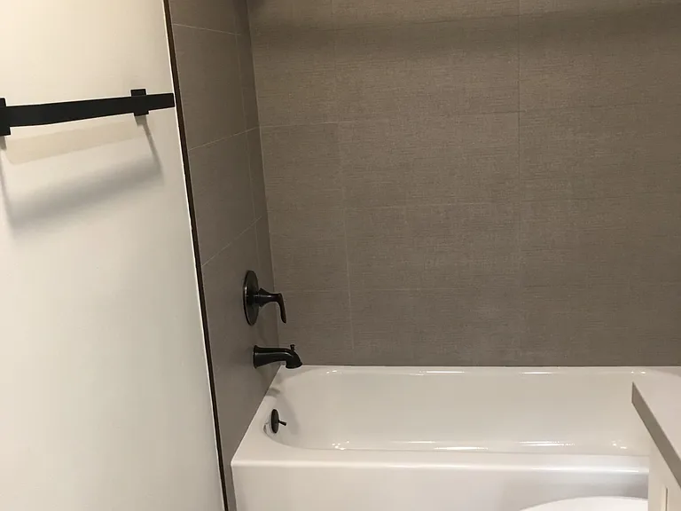 The Azul Apartments — Photo 14