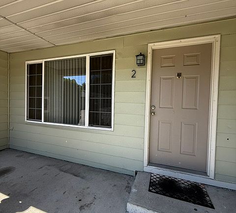 2nd image of 2512 Crystal Springs Rd W #2