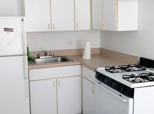6917 N Lakewood Ave #211, Chicago, IL 60626
