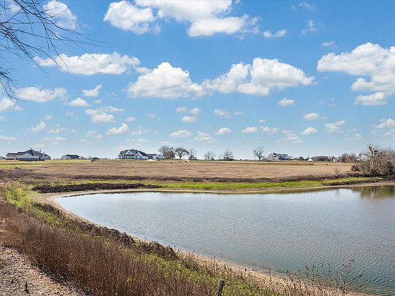 2nd image of 1549 Bluebonnet Ridge Dr