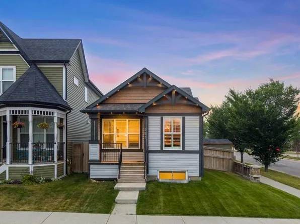 257 E Auburn Meadows Way SE, Calgary, AB T3M 2H7