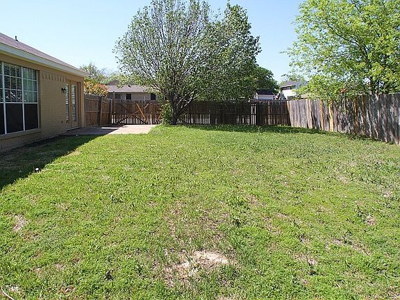4th image of 501 Kalmia Dr
