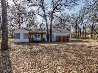 321 Linda Rd, Kennedale, TX 76060