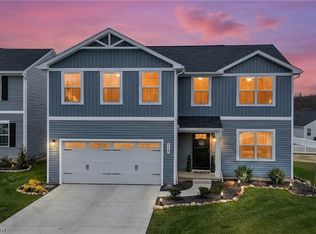 3687 Kirkham Dr, Barberton, OH 44203