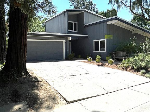 3rd image of 2204 Fortuna Ct