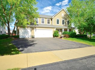 401 Blue Heron Cir, Bartlett, IL 60103