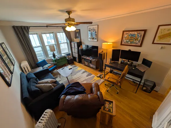 1706 W Cornelia Ave APT 2, Chicago, IL 60657