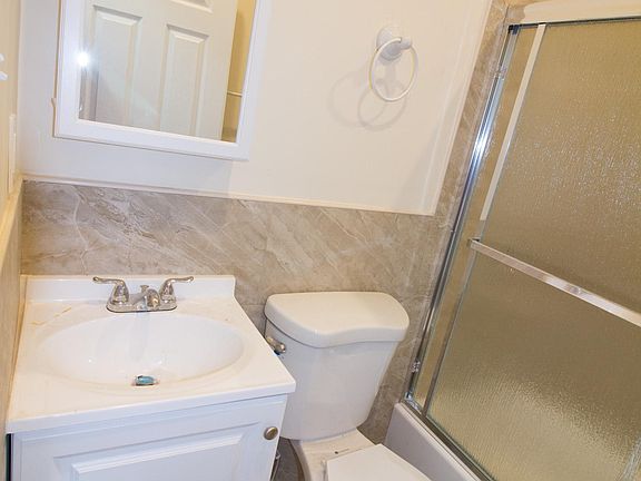 4th image of 3726 N Carlisle St #2