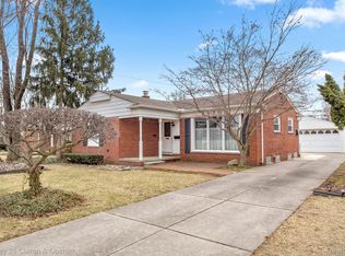 26705 Rouge River Dr, Dearborn Heights, MI 48127