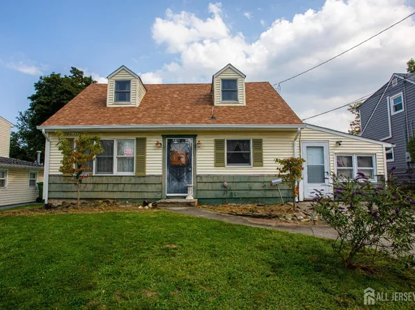 14 Elm Ter, Parlin, NJ 08859