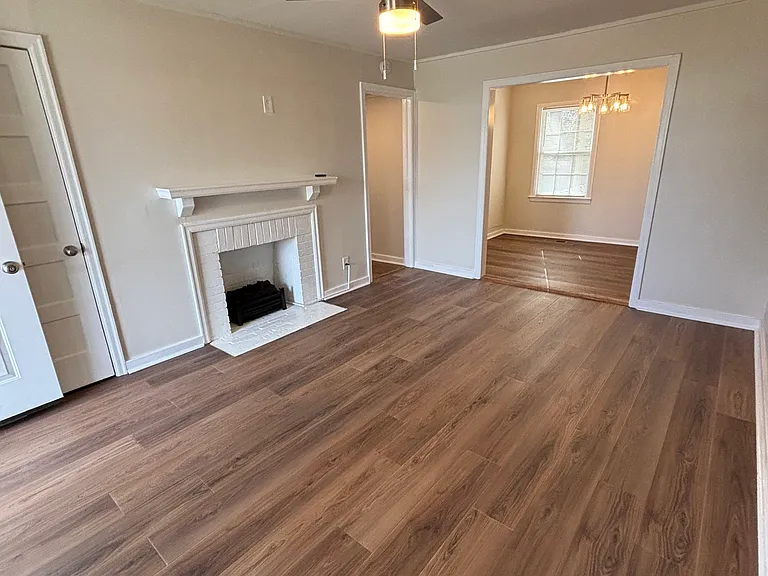 4201 Hawthorne Ave SW — Photo 4