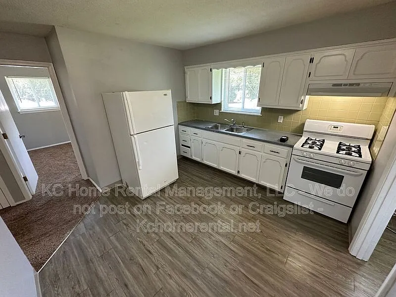 2 bed, 1.0 bath, 900 sqft, $950 — Photo 4