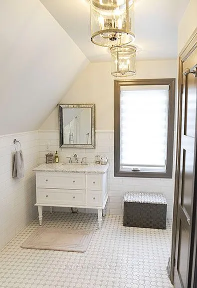 44 Hawkridge Ave #COACH HOUSE — Photo 6