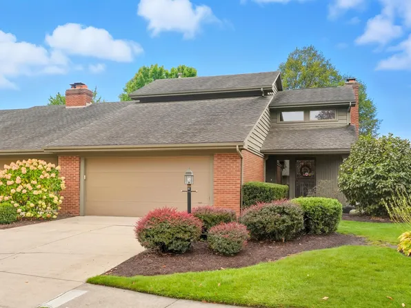 5720 Bayside Dr, Fort Wayne, IN 46815