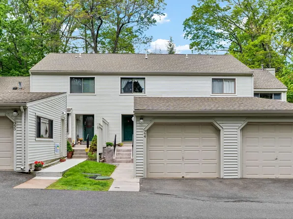 24 Farmington Chase Crescent, Farmington, CT 06032