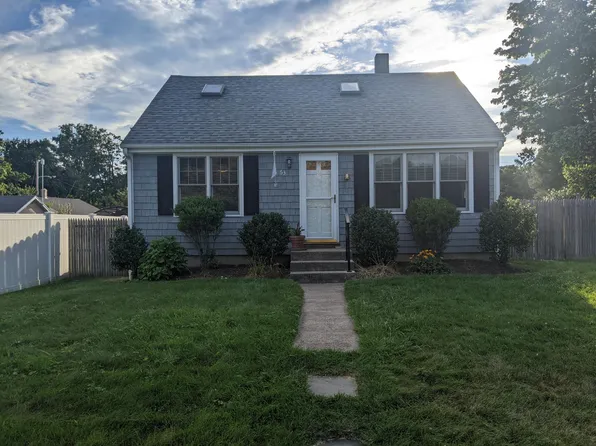 63 Robert Ave, Warwick, RI 02818