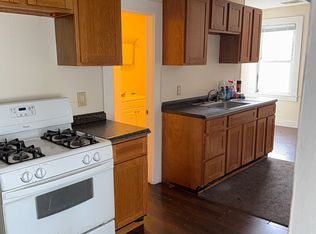 263 Elm St FLOOR 3, Woonsocket, RI 02895