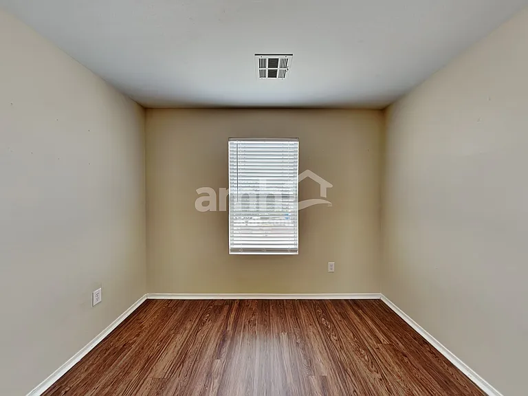 4105 W Irwin Ave — Photo 17